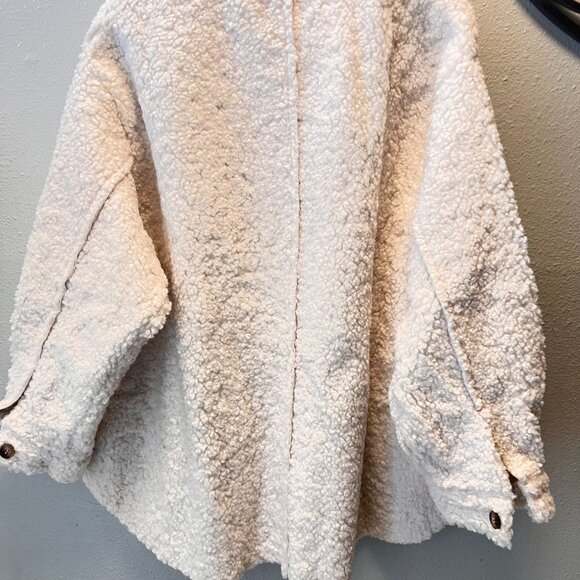 Davi & Dani Womens Cream Sherpa Jacket With Button Front & Long Sleeves - Picture 2 of 10